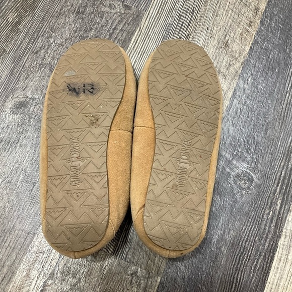 MINNETONKA CALLY MOCCASINS size 6 - Picture 4 of 5
